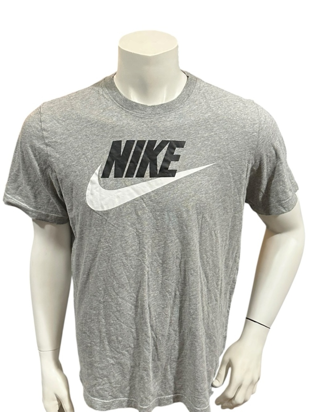Nike Men’s Athletic T-Shirt Gray White Logo Short Sleeve Dri-Fit L